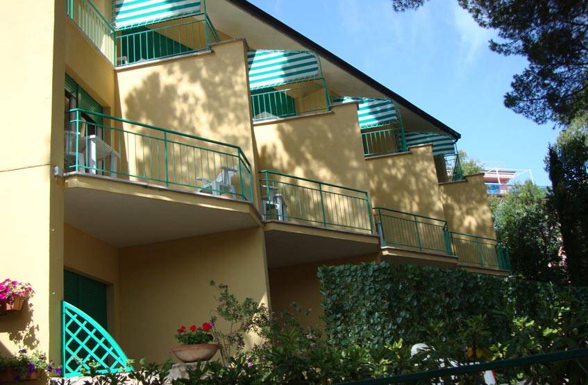Rooms with balcony